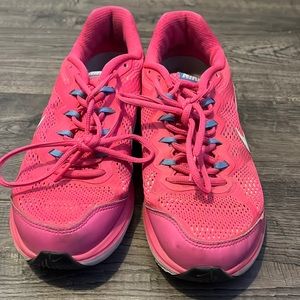 Nike pink sneakers Sz 8